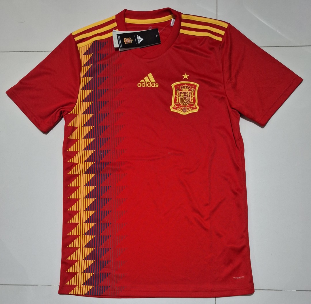 Spain Home World Cup 2022, Men's Fashion, Activewear on Carousell