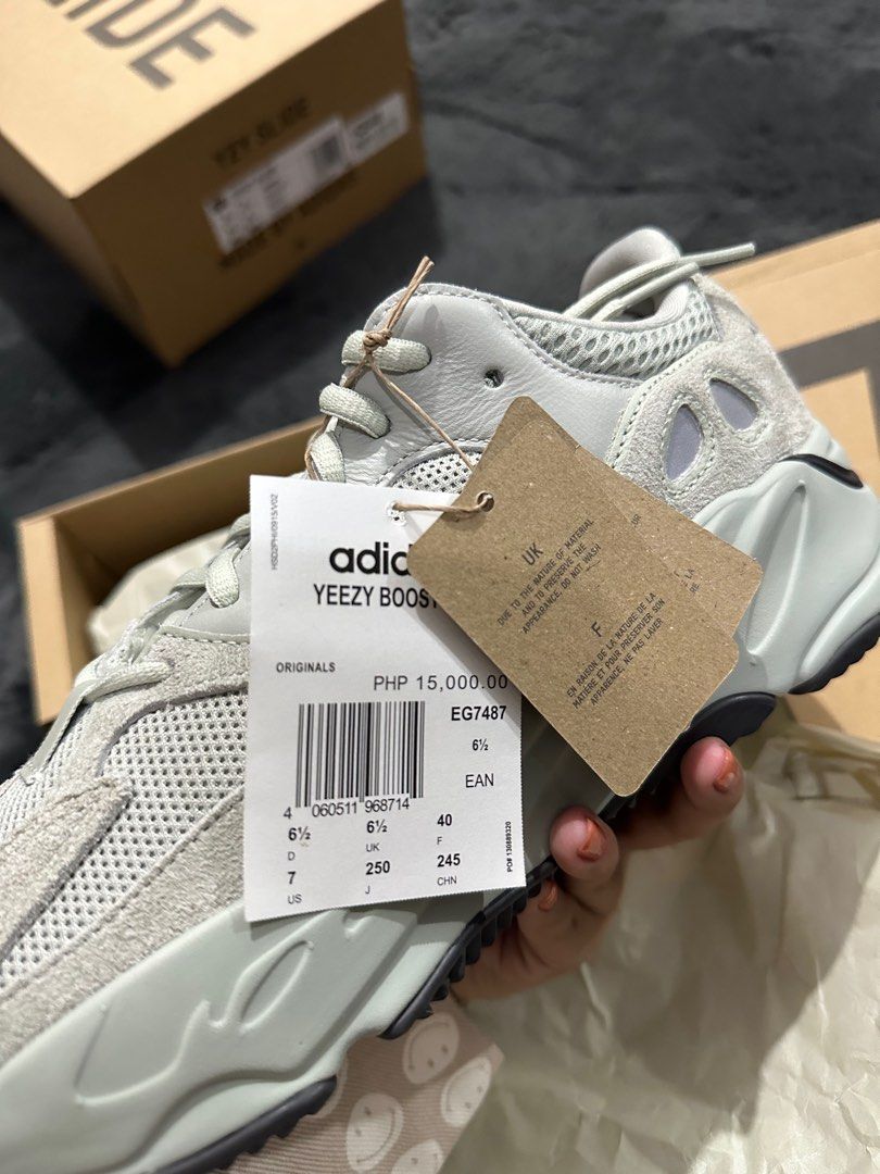 Yeezy salt size 7 top