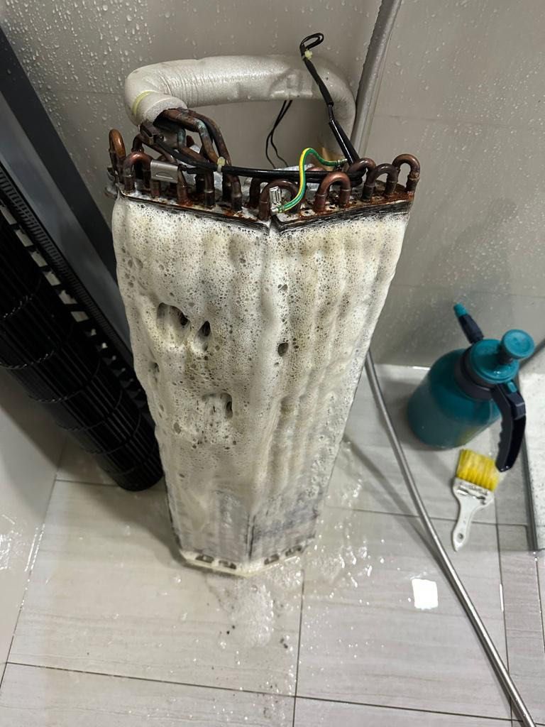 Aircon compressor cleaning/Aircon/Aircon servicing/ Aircon Chemical