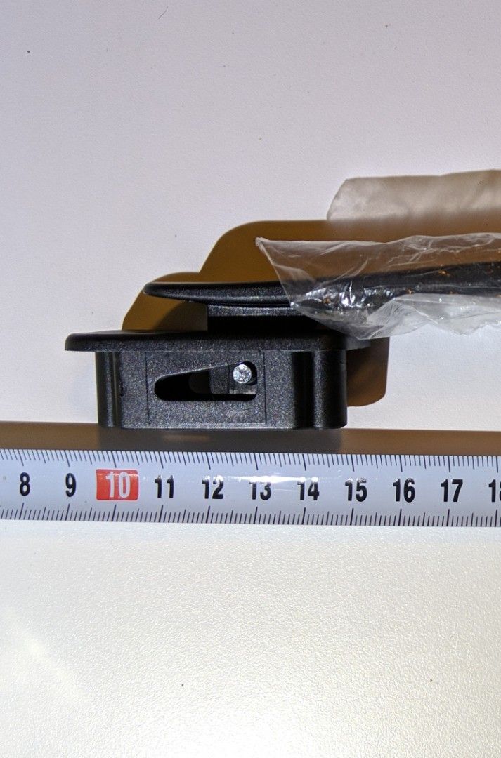 American Tourister, Samsonite, Delsey, Hedgren, Travelers Choice