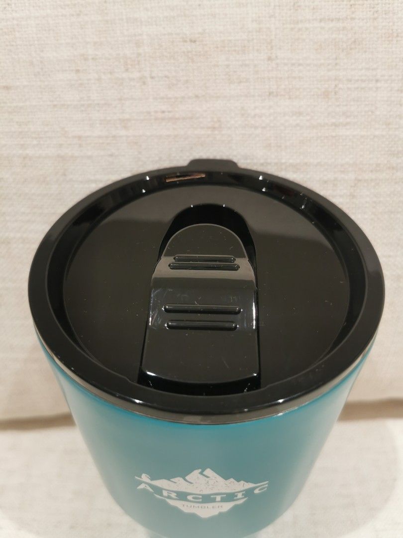 https://media.karousell.com/media/photos/products/2023/6/16/arctic_tumbler_900ml__turquois_1686928294_f282c55f_progressive.jpg