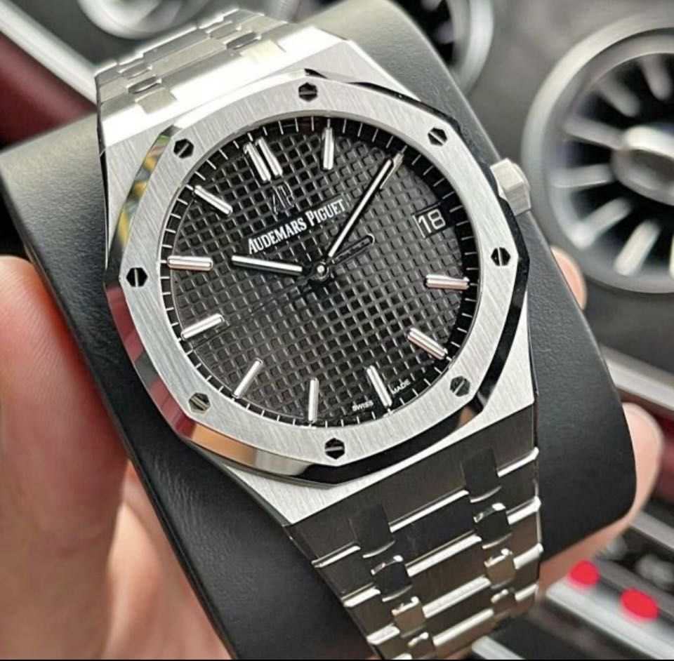 Royal oak black dial outlet