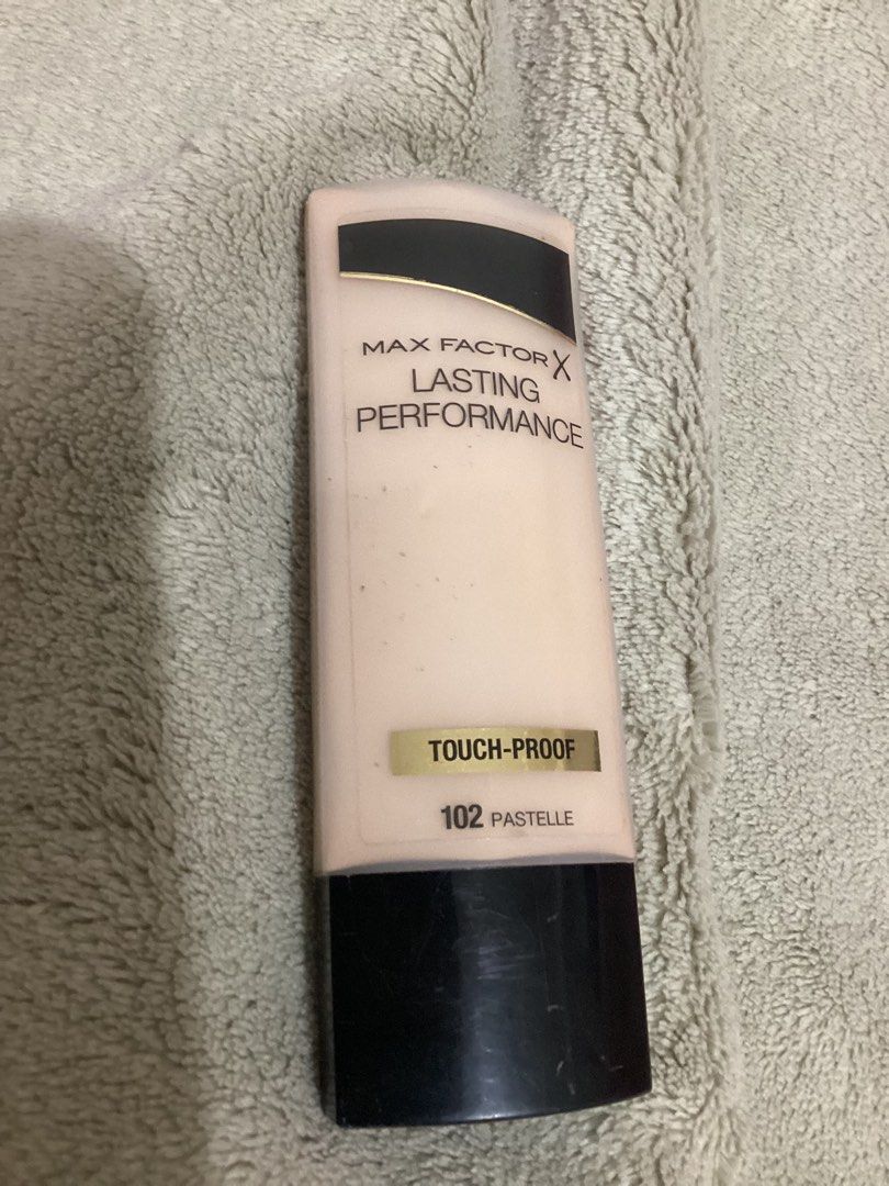 Authentic Max Factor X lasting foundation (Category: Makeup) located in Quezon City. Submitted by nationalgoodtea (Listing ID 1237847177, Image 1). Description: -80% full -bought this from rustans -for fair skinned -negotiable,but no low ballers :”) -sf handled by buyer, can be via j&t, lalamove -mop: gcash/lalamove cod .