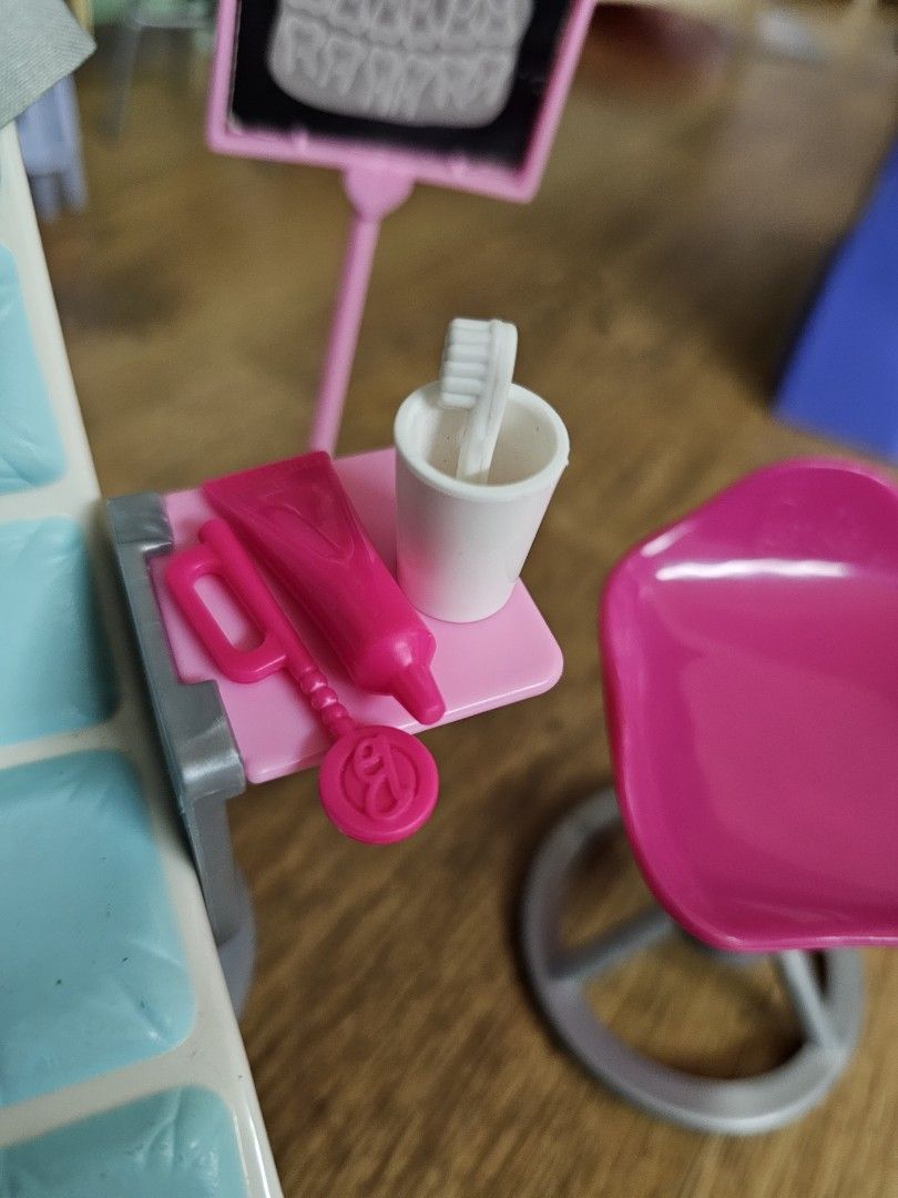 Barbie outlet dentist set