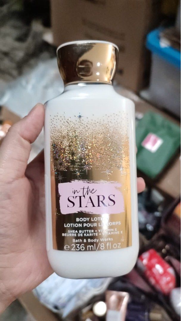 Bath n Body Works In The Stars Lotion, Kesehatan & Kecantikan, Kulit, Sabun & Tubuh di Carousell