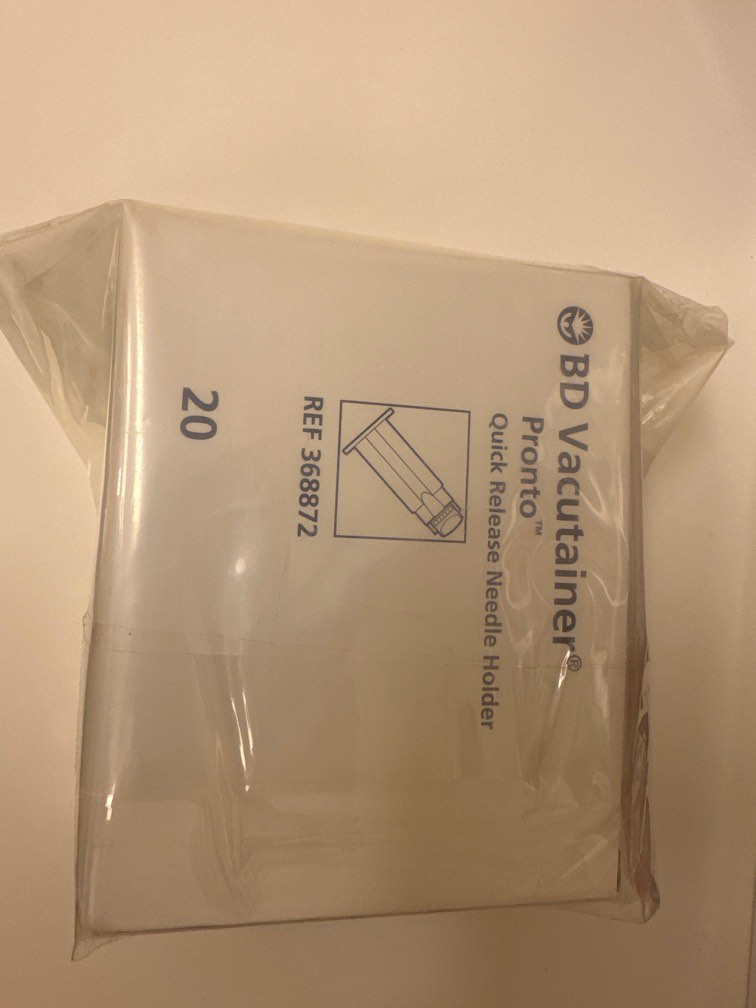 BD Vacutainer Quick Release Needle Holder / Blood Collection Set, 健康及營養食用品, 醫療用品和工具 Carousell