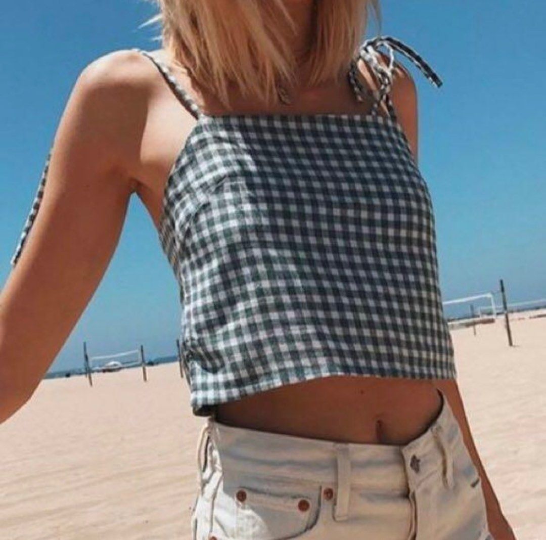 🇦🇺 Brandy Melville Mckenna Basic / Crop / Stripe Top, Women's Fashion,  Tops, Longsleeves on Carousell