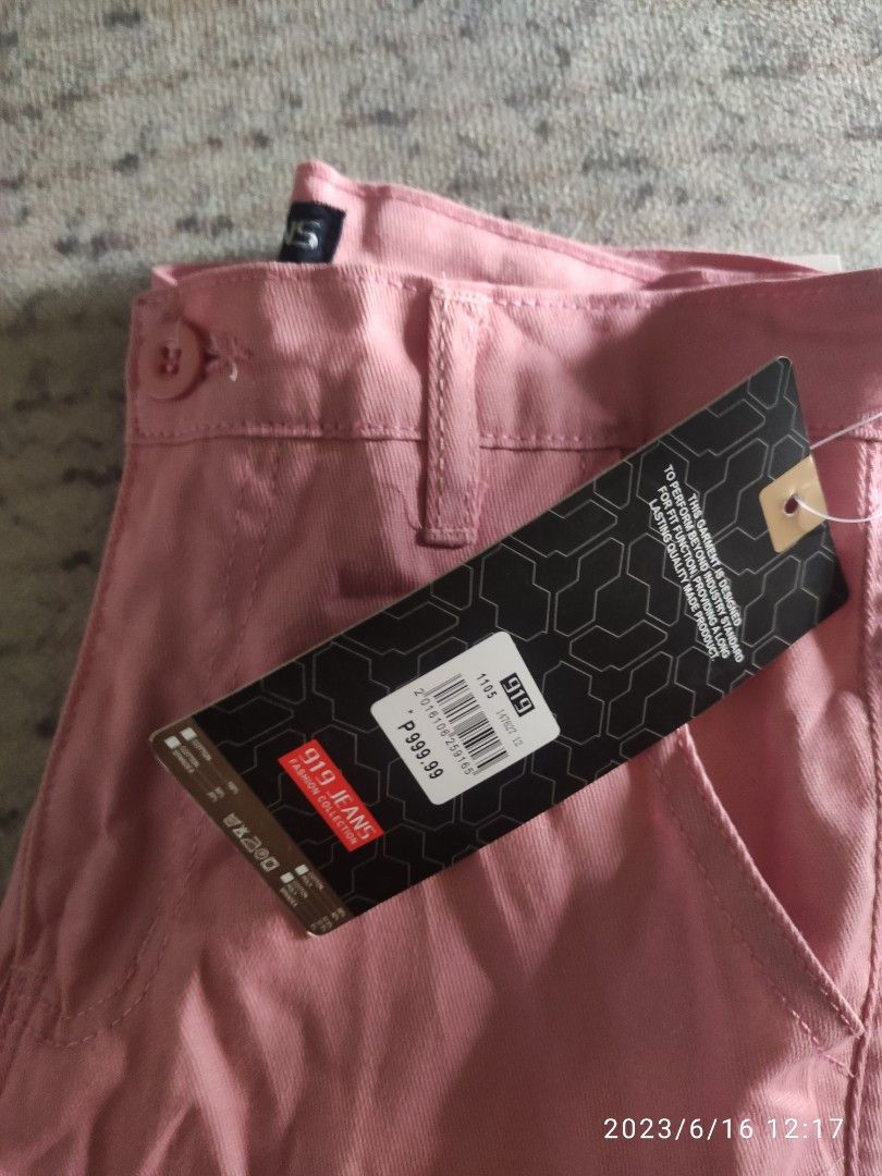 Cargo pink pastel pink 26 (Category: Other Bottoms) located in Quezon City. Submitted by stylefast (Listing ID 1237737239, Image 3). Description: .