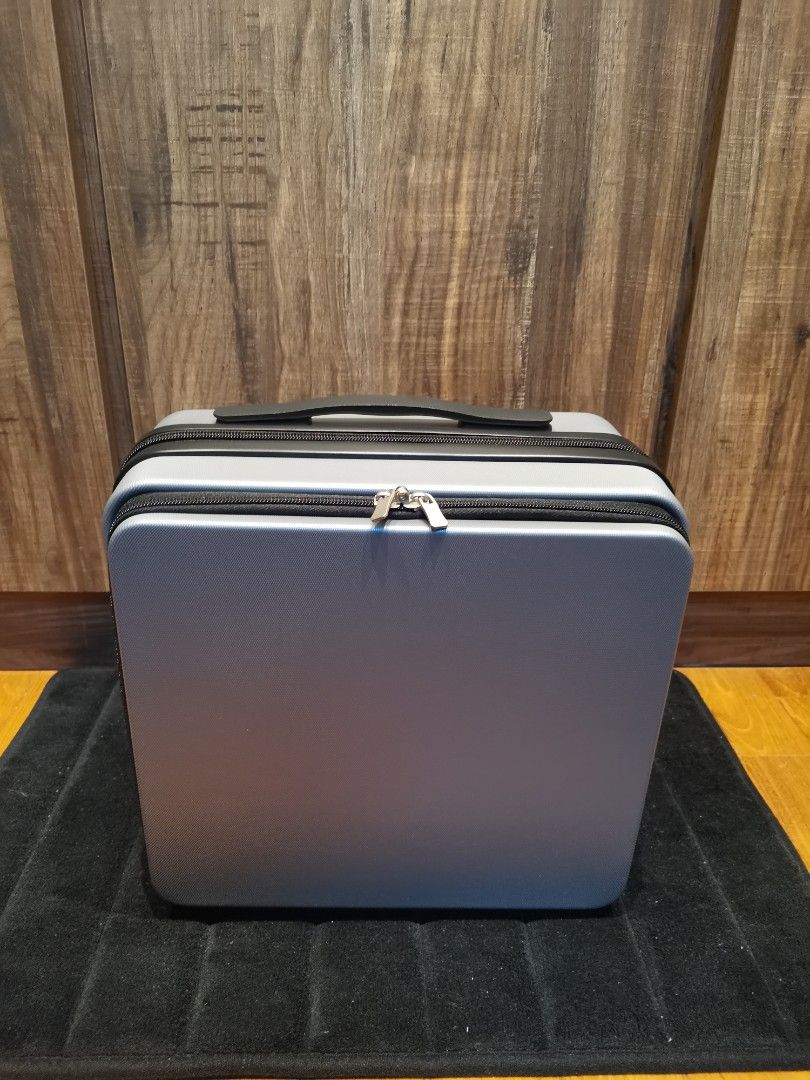 Carryon Luggage Briefcase Suitcase Mamasan, Hobbies & Toys, Travel