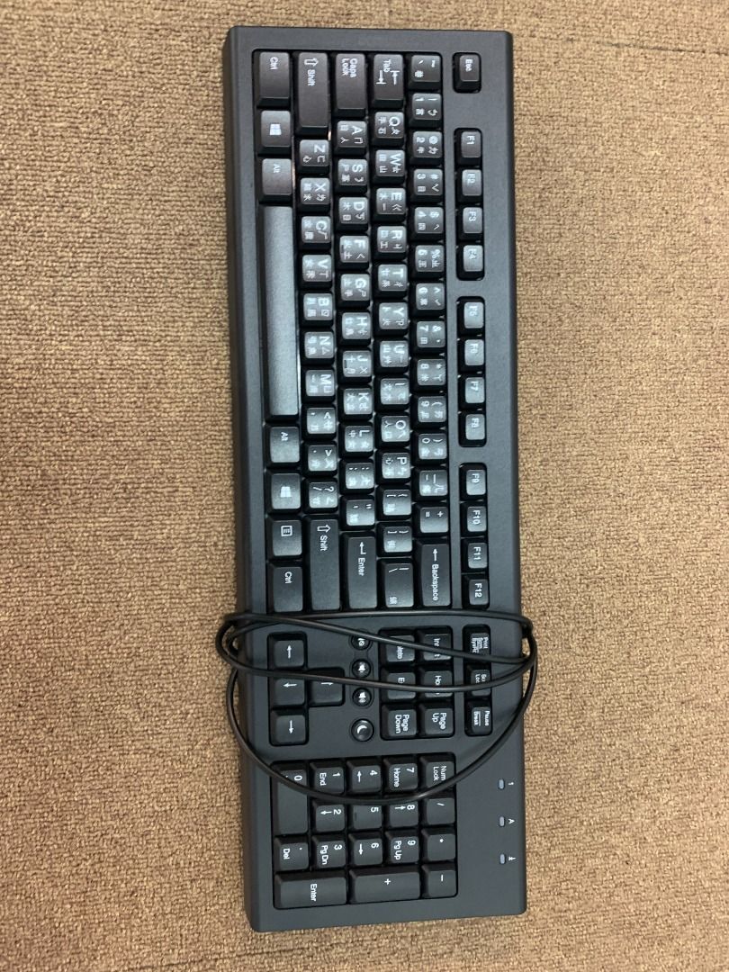 Computer Keyboard （分類：電腦鍵盤及相關產品）位於 Hong Kong。 由 katriaf 提交（商品編號 1237792367，圖片 1）。簡介： Several Keyboard to choose. Easy Pickup in Central on Weekday/Weekend O.K!。