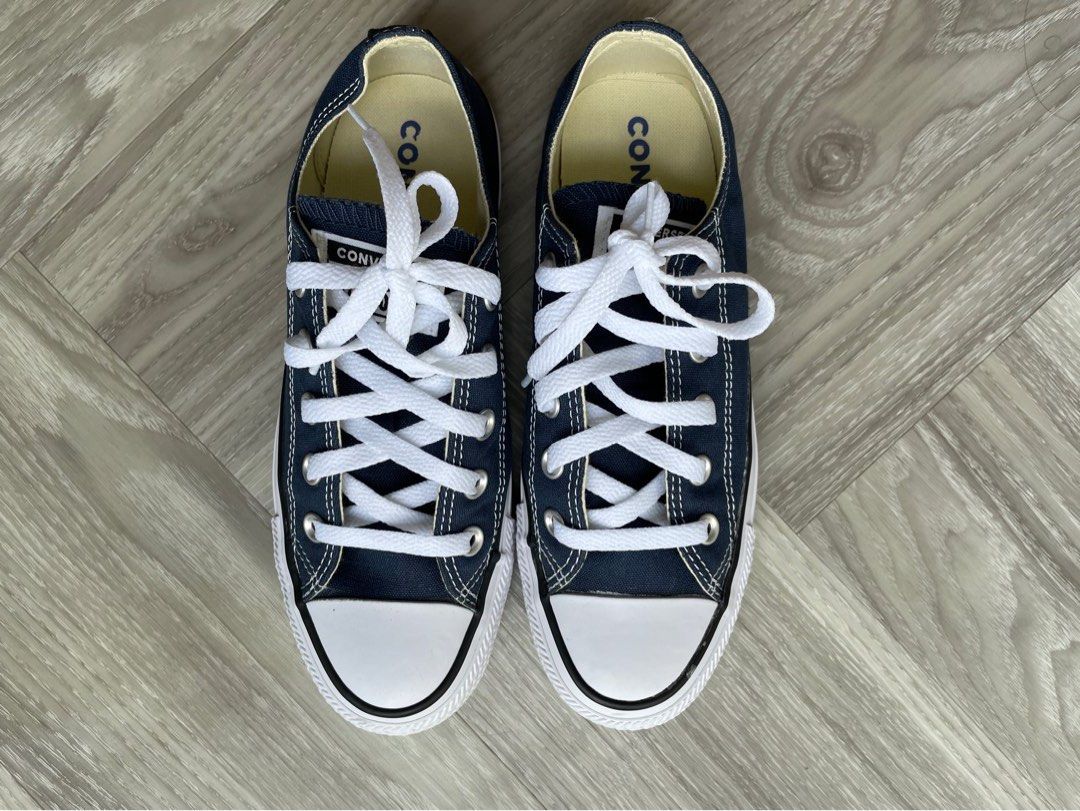 Mint condition Converse Chuck Taylor All Star Low Top Women s