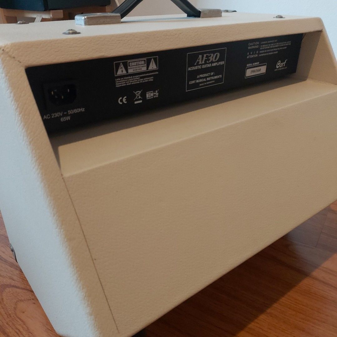 Cort acoustic guitar amplifier AF30 ampli gitar akustik, Musik