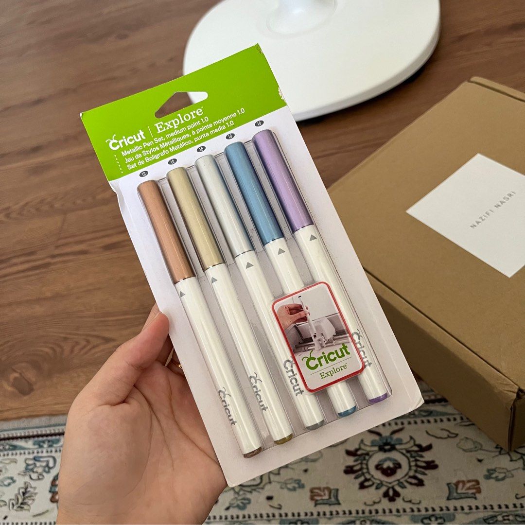 Cricut Explore Metallic Pen Set, Hobbies & Toys, Stationery