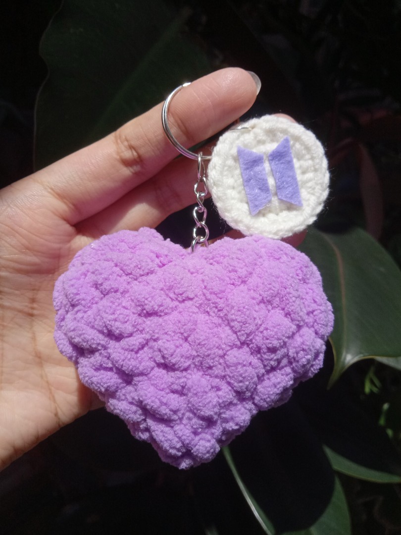 how to crochet heart bag & keychain (with wings & ribbons!)