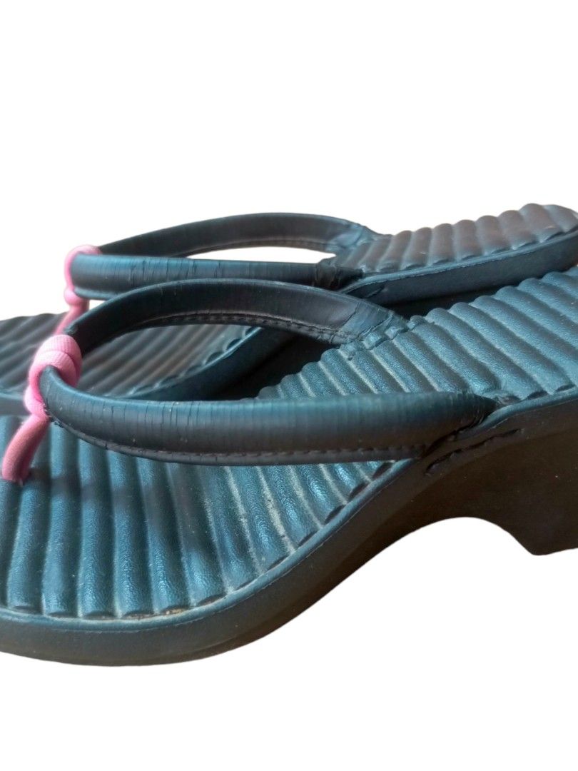 crocs-m4-w6-on-carousell