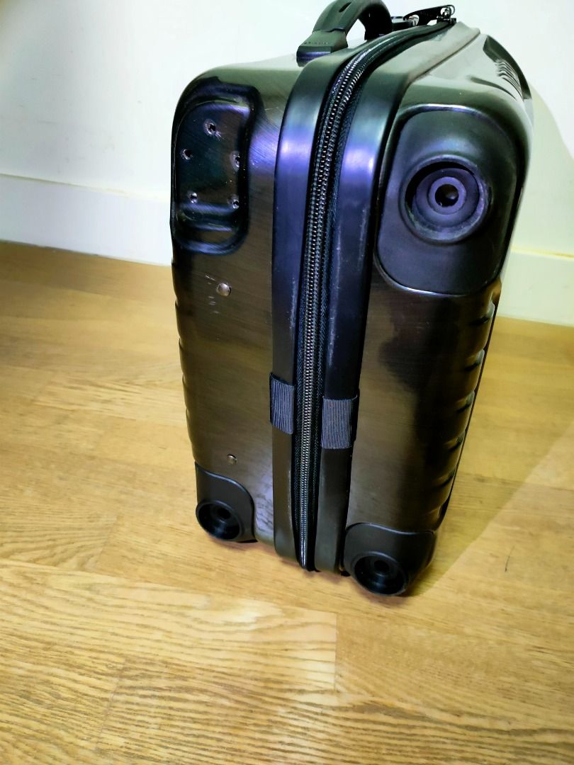 Use as strong large storage box at home! Delsey cabin size/briefcase