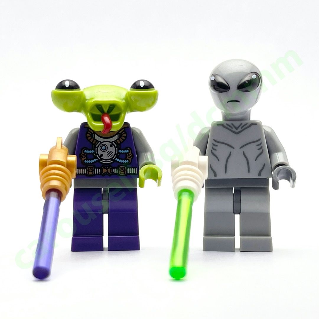 Displayed Like New LEGO CMF Alien Bundle Series 3 8803 COL044 COL03 13 Space Alien Minifigure Accessories Series 6 8827 COL081 COL06 1 Classic