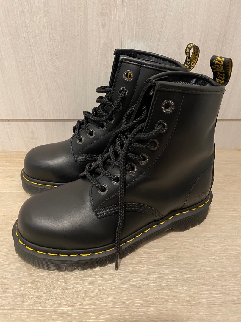 Dr martens black nappa vs 2025 smooth