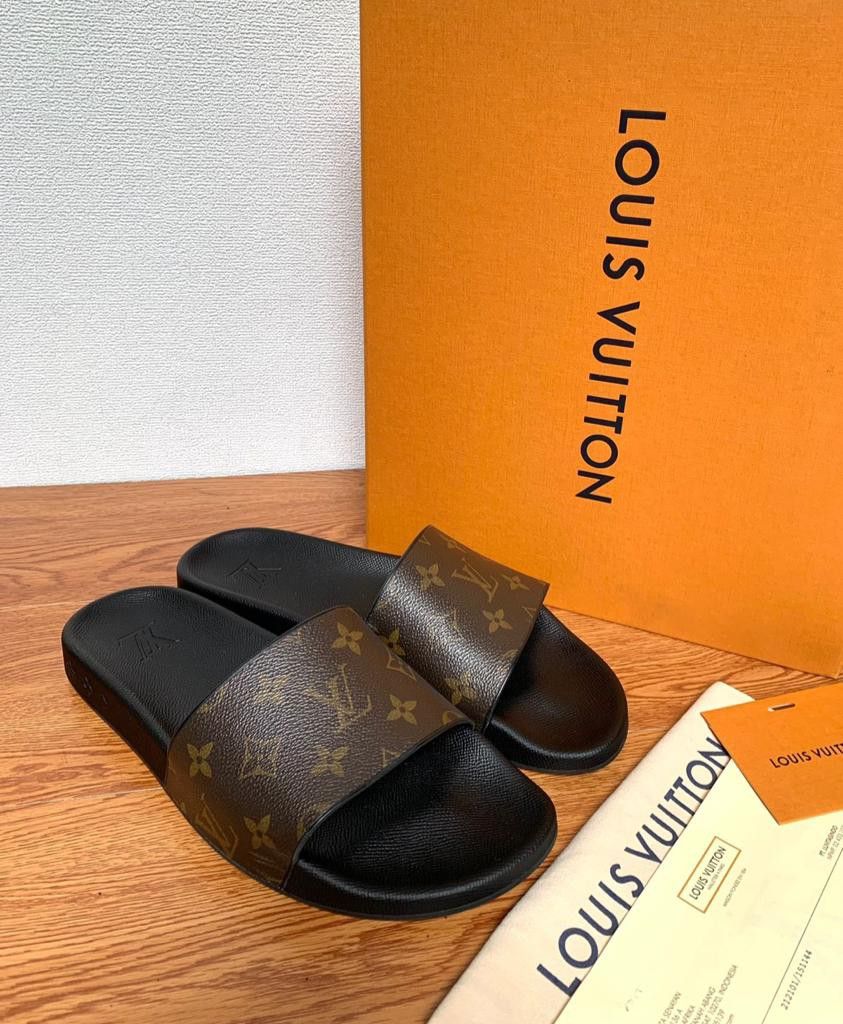 Fast Sale, Preloved, LV Slide Sandal Monogram, sz 41 insole 28 cm,  Komplit receipt 2021, •Nett, •Exclude ongkir 💚 - Main Image