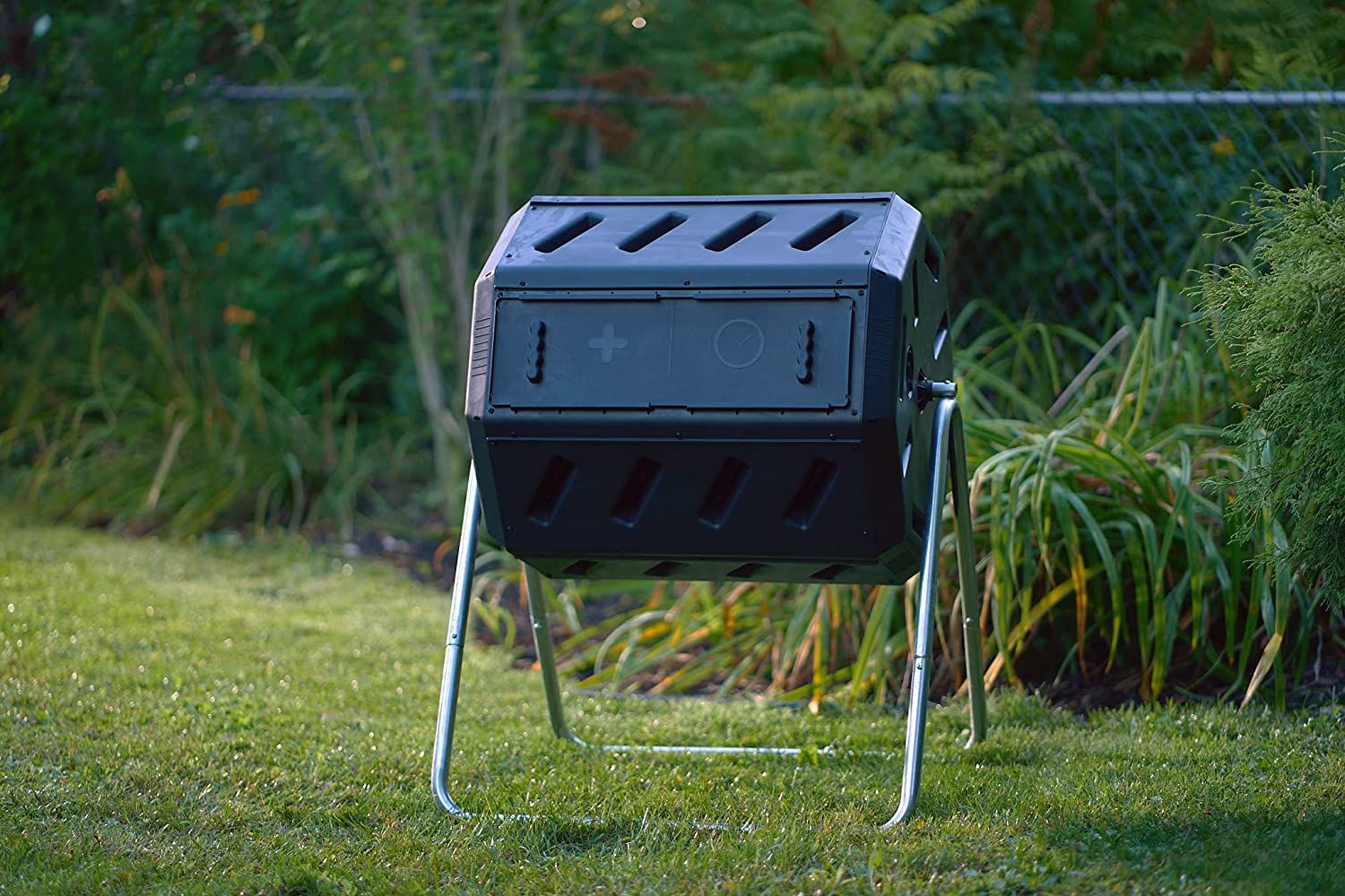 FCMP Outdoor IM4000 Dual Chamber Tumbling Composter (Black) Canadian