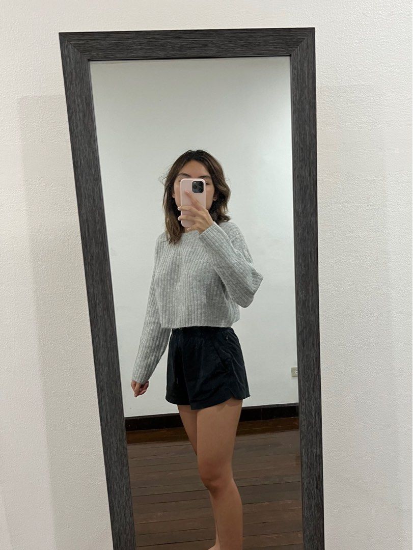 Cropped sweater outfit tumblr on sale