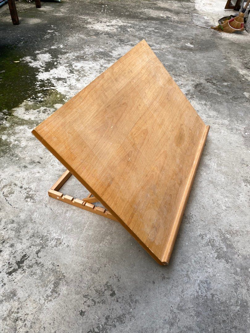 Foldable Drawing/Drafting Table (20”x30”) on Carousell