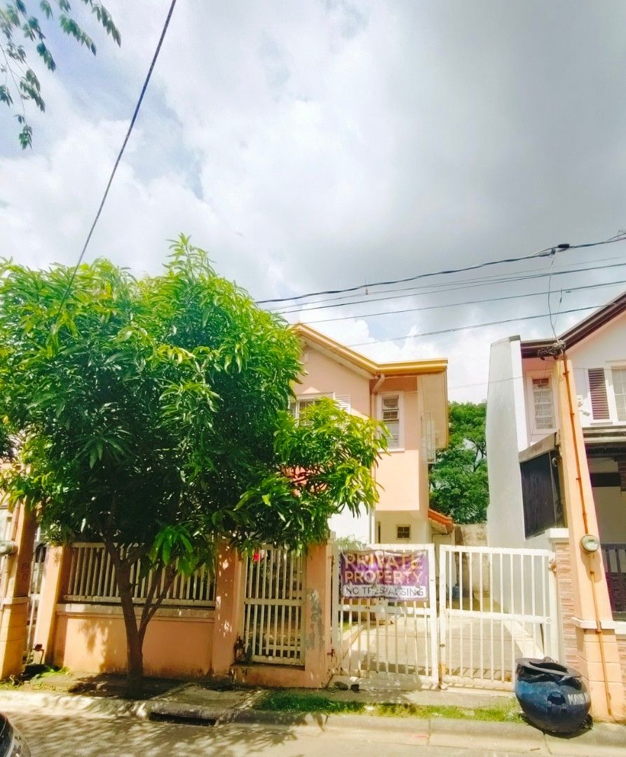 FORECLOSED GATED HOUSE AND LOT IN TIERRA NEVADA GENERAL TRIAS Cavite