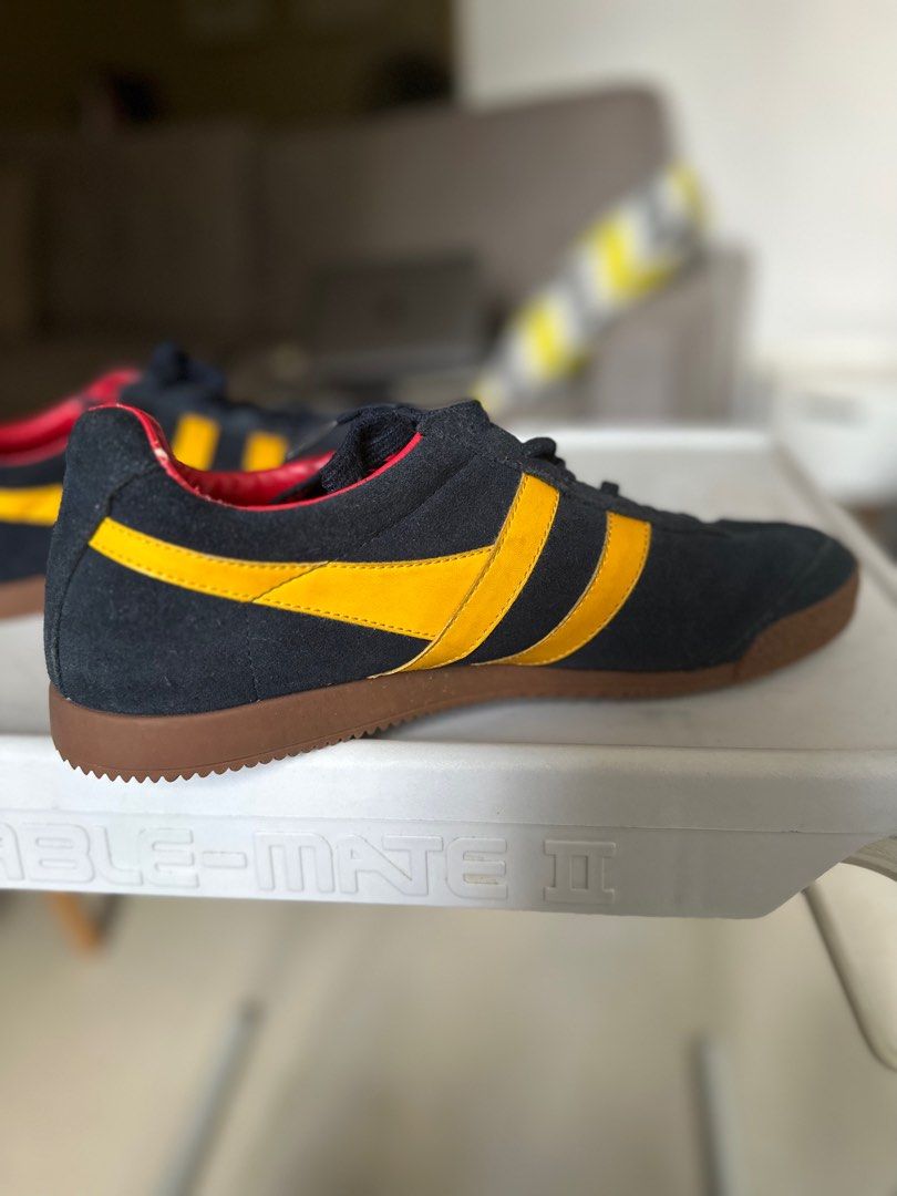 Gola sneakers Men s Fashion Footwear Sneakers on Carousell