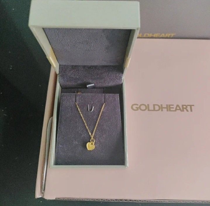 Goldheart pendant clearance