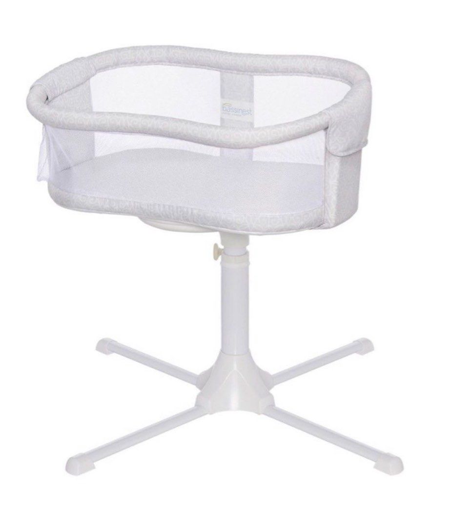 Halo Bassinest, Babies & Kids, Baby Nursery & Kids Furniture, Cots