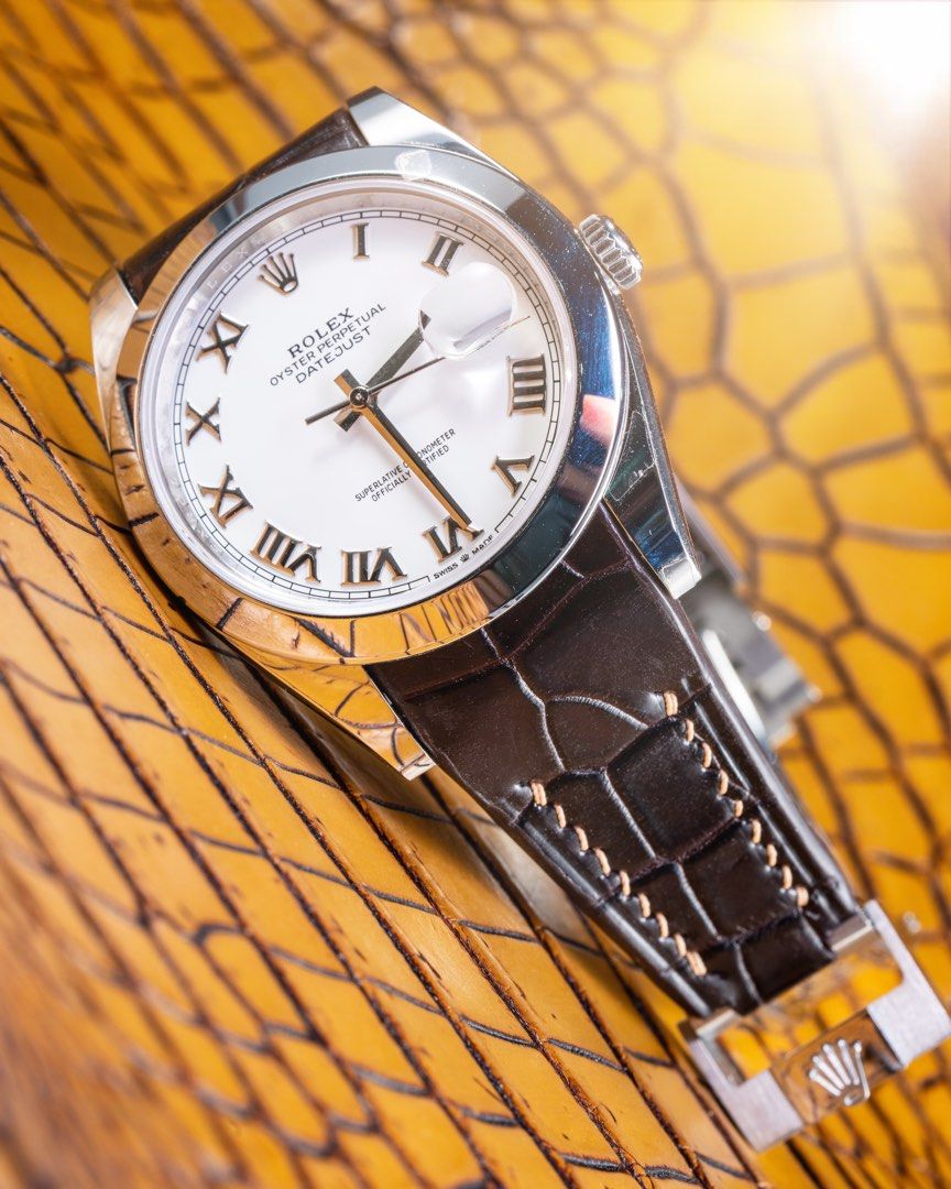 Gold datejust shop leather strap