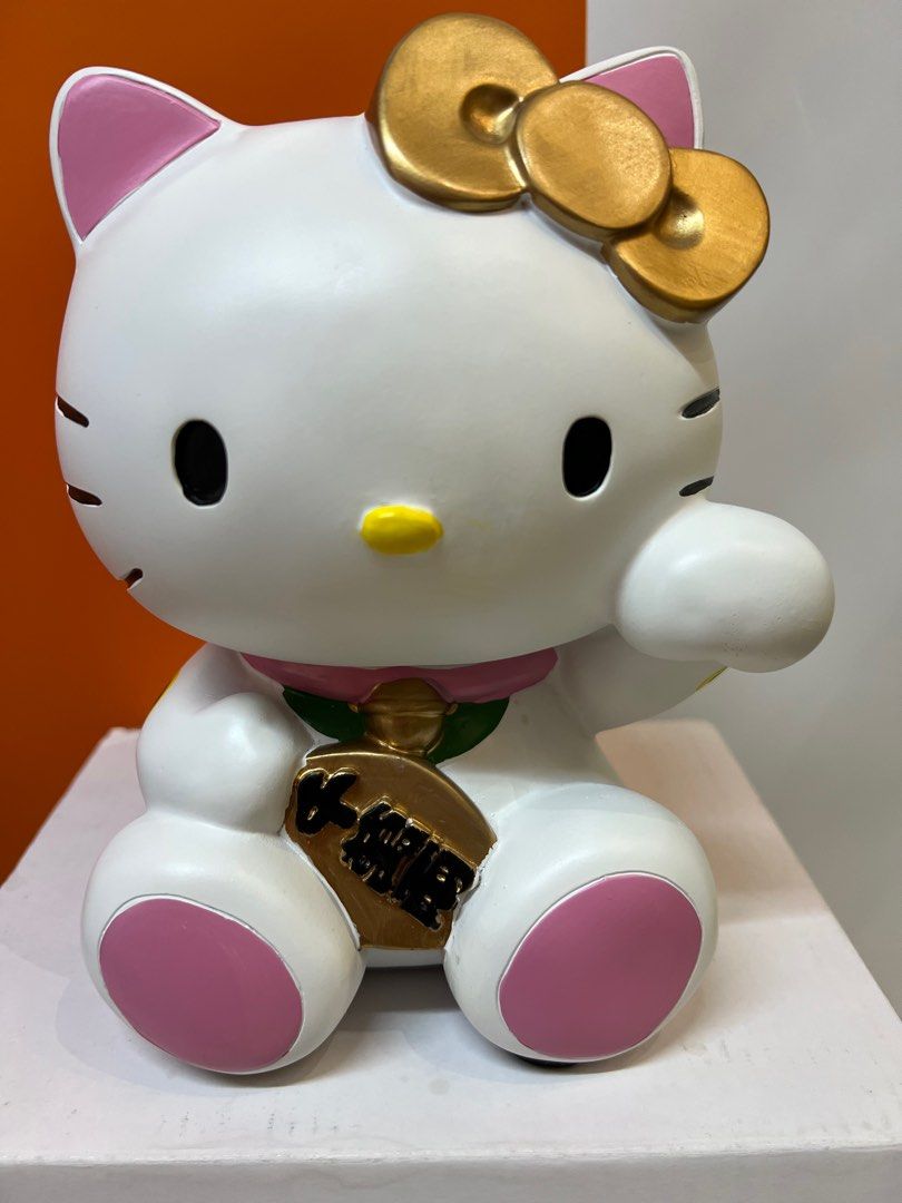 Hello Kitty錢罌 （分類：動漫角色周邊）位於 Hong Kong。 由 amustgo 提交（商品編號 1237753631，圖片 2）。簡介： 支付方式： 滙豐銀行# 中國銀行#轉數快# payme# Alipayhk# WeChat#。