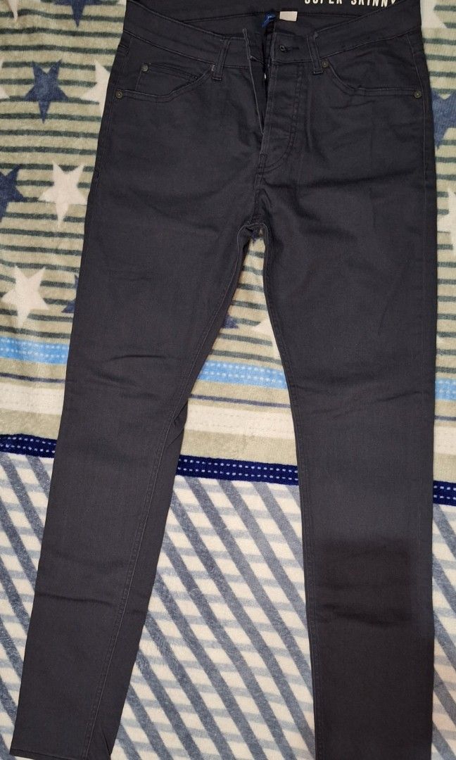 Divided super clearance skinny fit