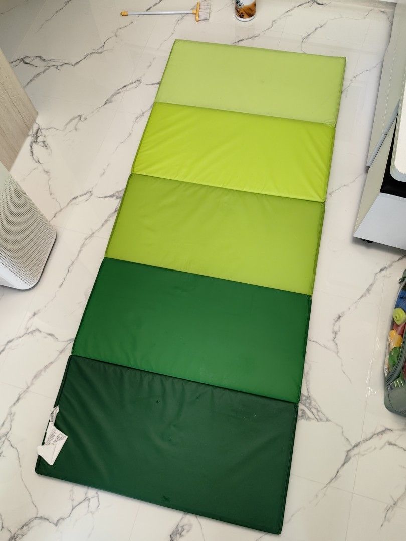 IKEA playmat 兩塊, 兒童＆孕婦用品, 嬰兒玩具 Carousell