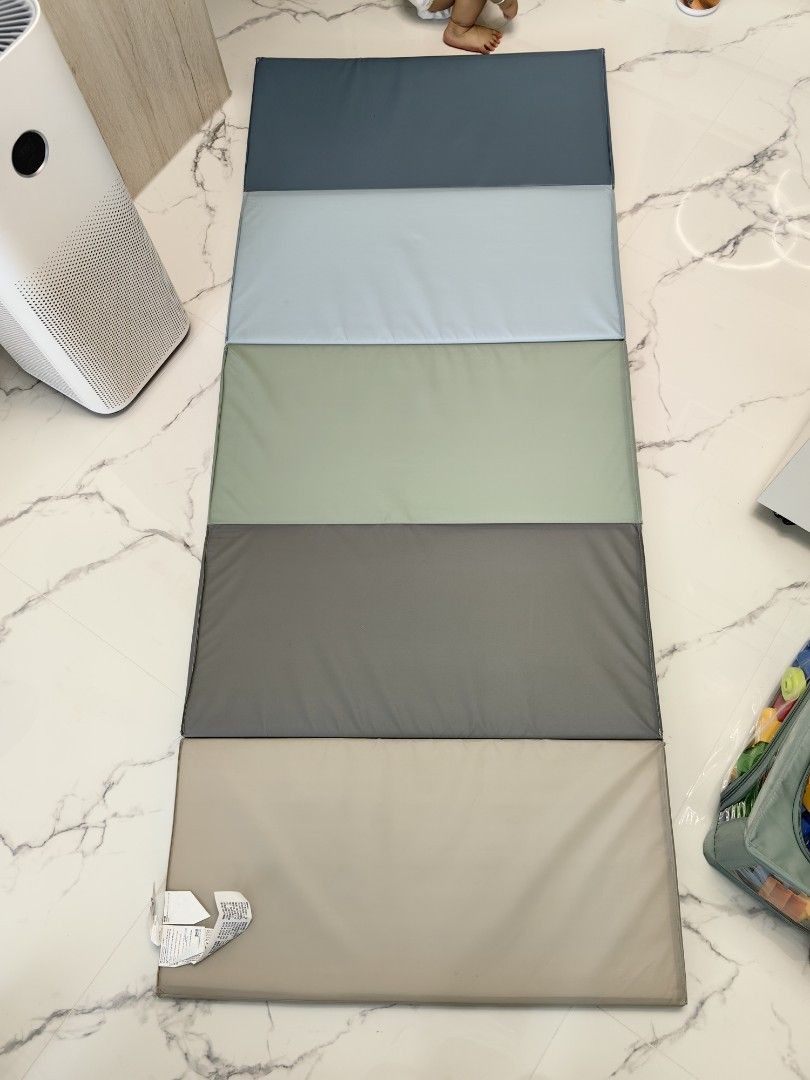 IKEA playmat 兩塊, 兒童＆孕婦用品, 嬰兒玩具 Carousell