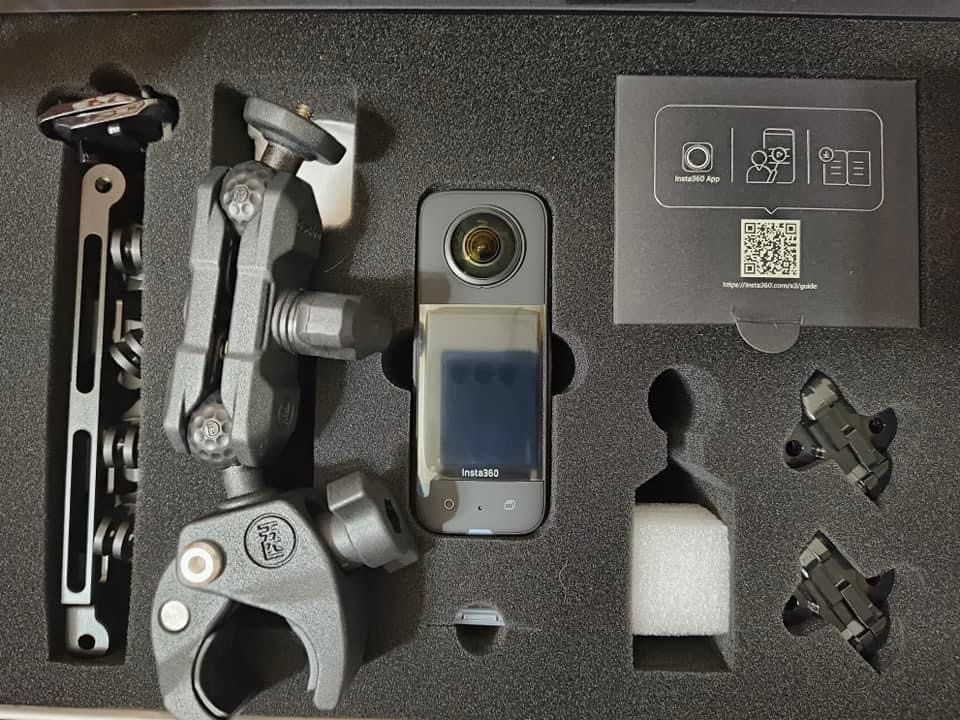 Insta360 X3 Motorcycle kit, Photography, Cameras on Carousell