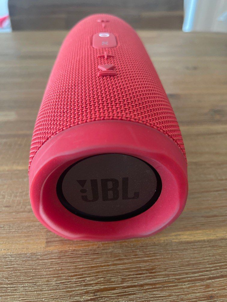 Jbl charge best sale 3 pink