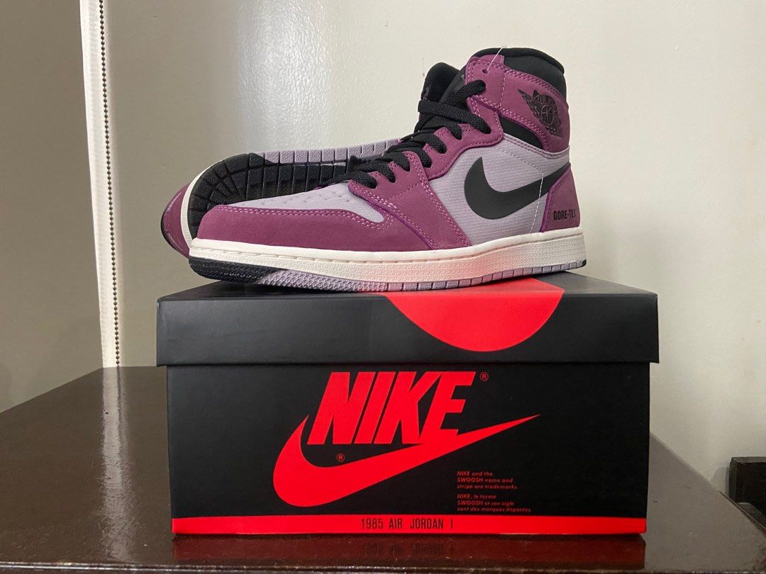 Jordan 1 gore tex (Category: Sneakers) located in Pasig City. Submitted by manuelking (Listing ID 1167799582, Image 2). Description: Bnds 10.5 size 8k below srp (bought this 10,595).