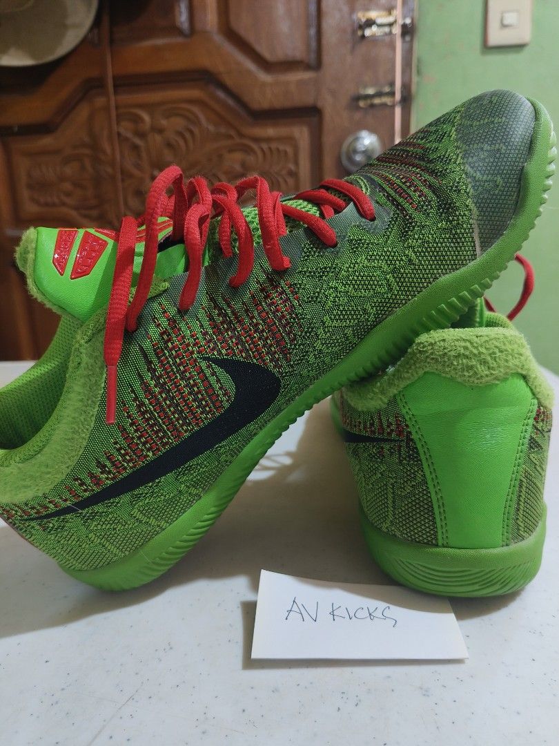 mamba rage grinch on feet