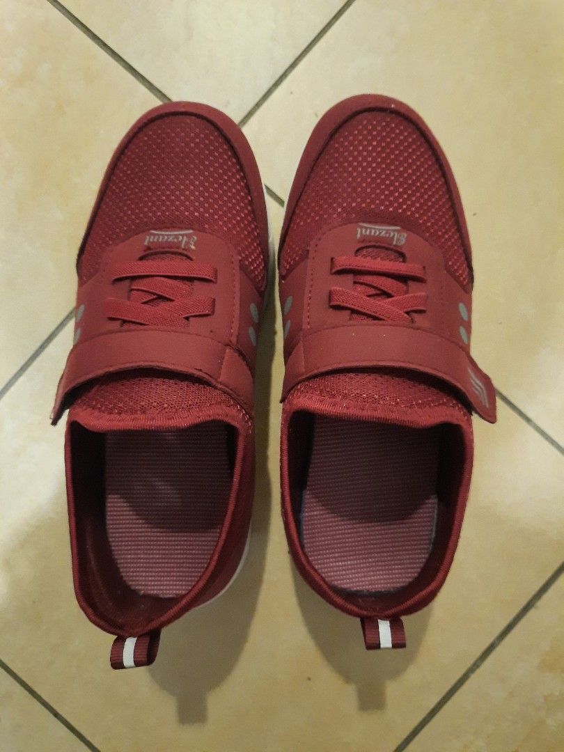 Ladies Walking Shoes