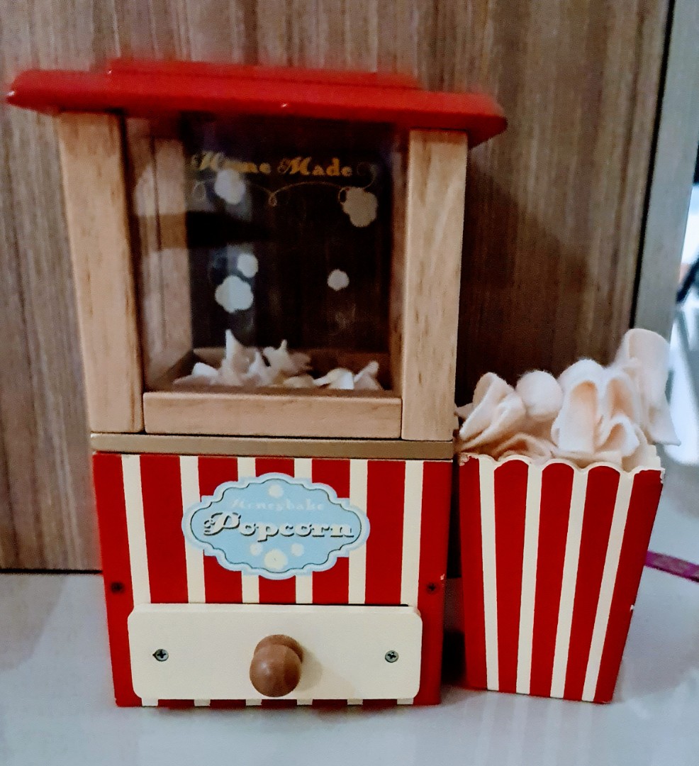 Le Toy Van Popcorn Machine