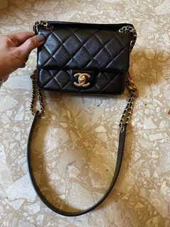 CHANEL 22P Chain Melody Bag Red Caviar Gold HW Grained Calfskin