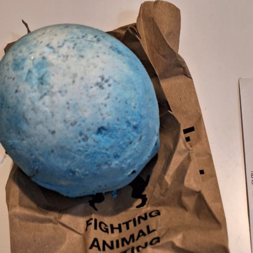 Lush Big Blue Bath Bomb Organic Soap, Beauty & Personal Care, Bath