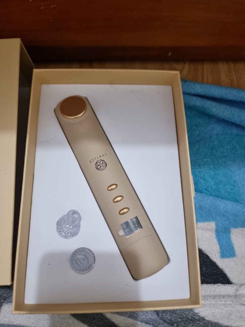 Luxelle prep n' fix pore care (Category: Face Care) located in Imus. Submitted by jennielyn08 (Listing ID 1237841634, Image 2). Description: rfs. di ko nagamit open it just tried it once kung working. bought it for 4k.