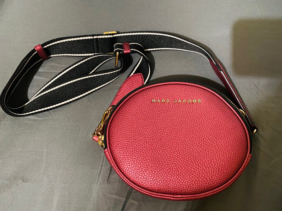Marc Jacob Rewind Oval Crossbody Bag on Carousell