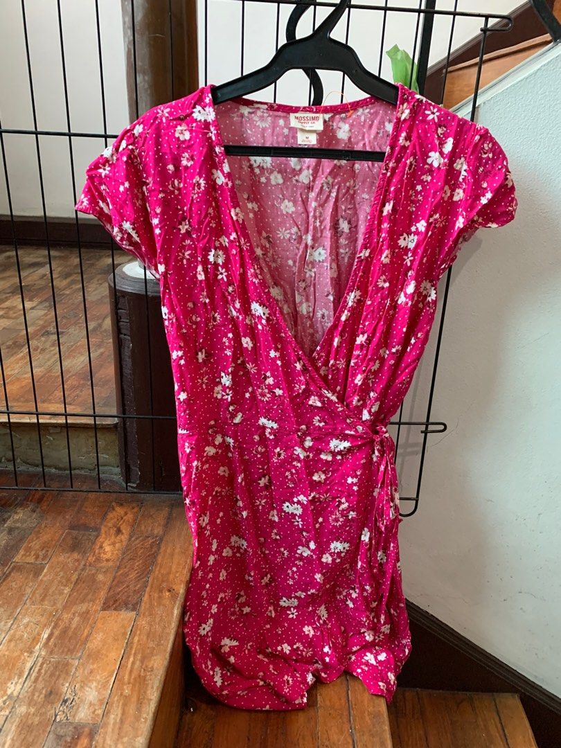 Mossimo Medium Pink Fuschia Floral Wrap Dress Women s Fashion Dresses Sets Dresses on Carousell