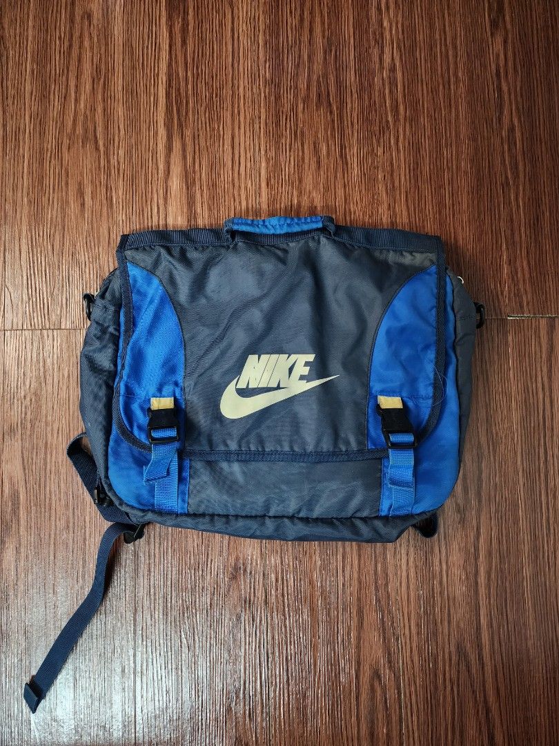 Nike 90s Backpack Men s Fashion Bags Backpacks on Carousell