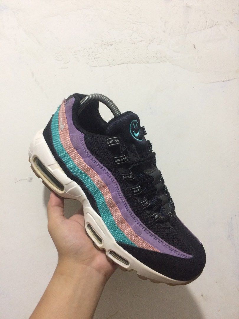 have a nike day 95s