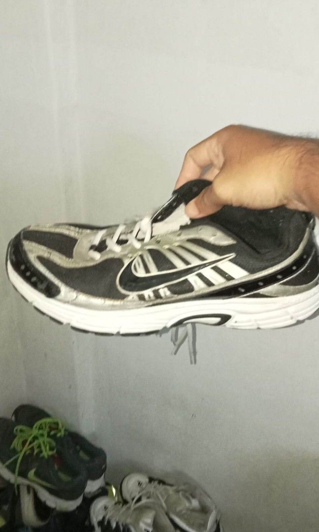 Nike dart 8 mens 2025