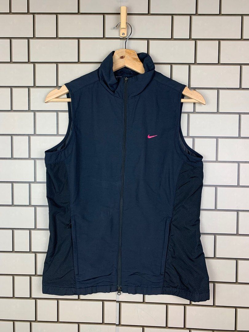 Nike Golf Vest, Men's Fashion, Activewear on Carousell
